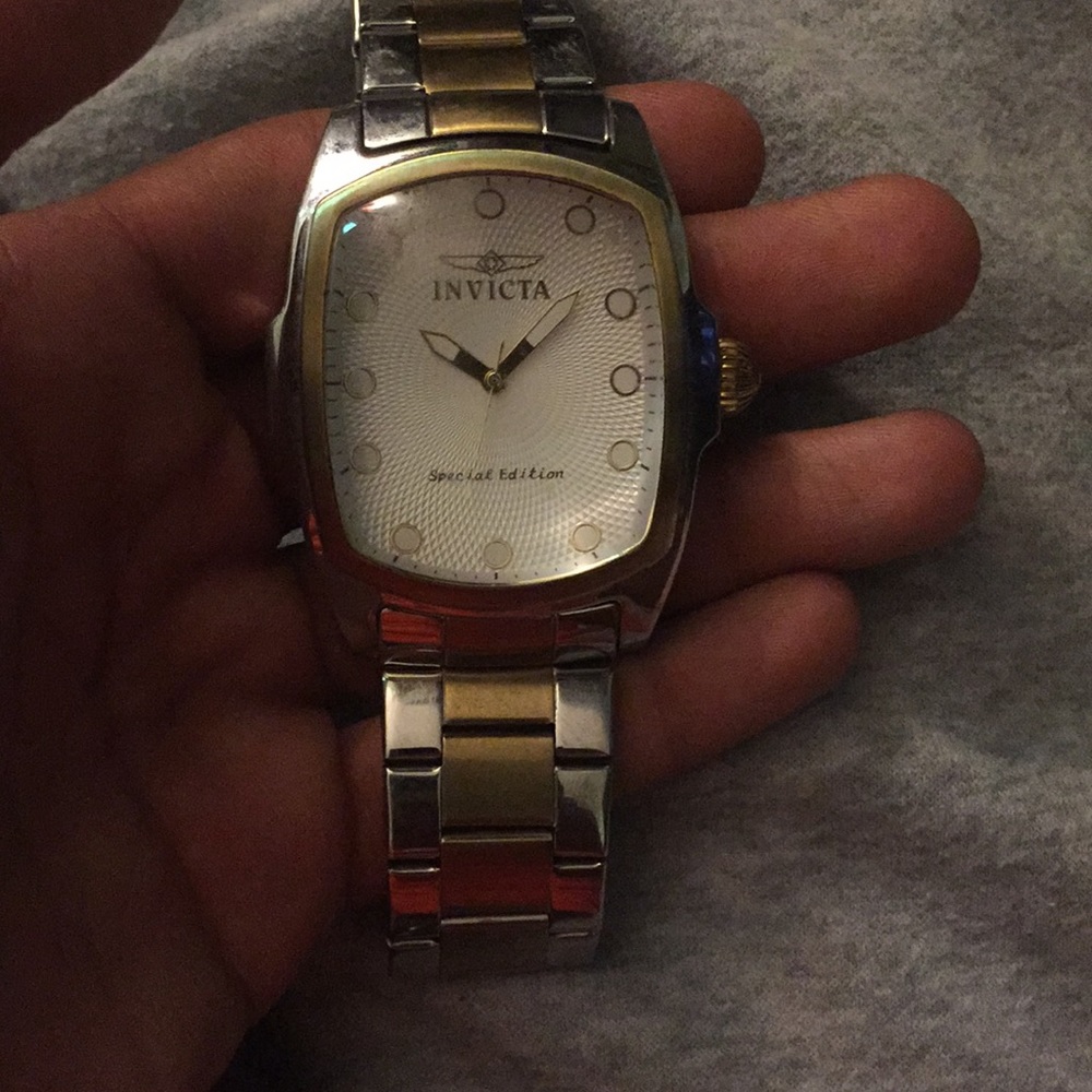 Watch - Picture 2 of 3